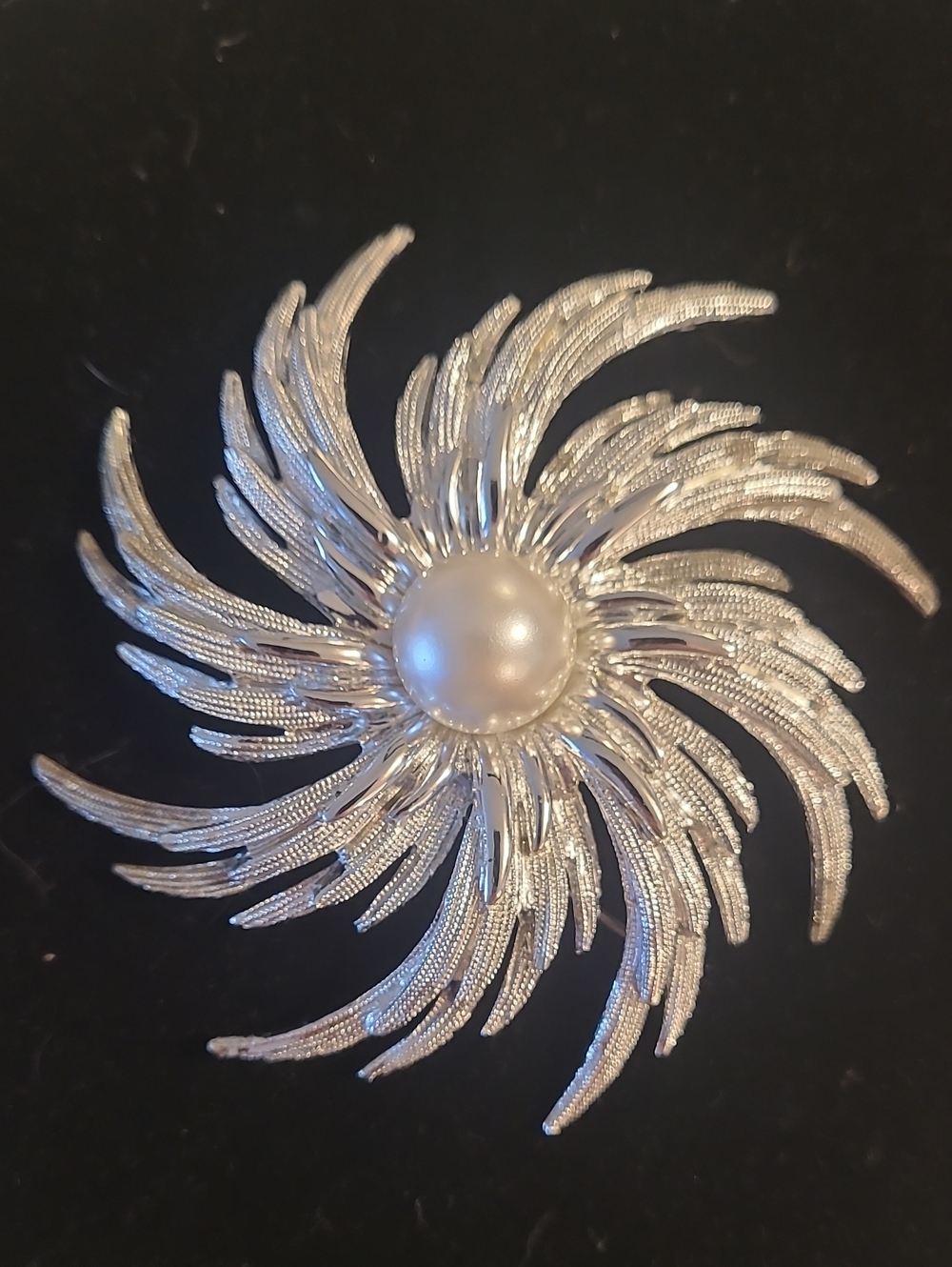 Vintage Sarah Coventry "Silvery Sunburst" Faux Pearl Brooch Pin - As Is